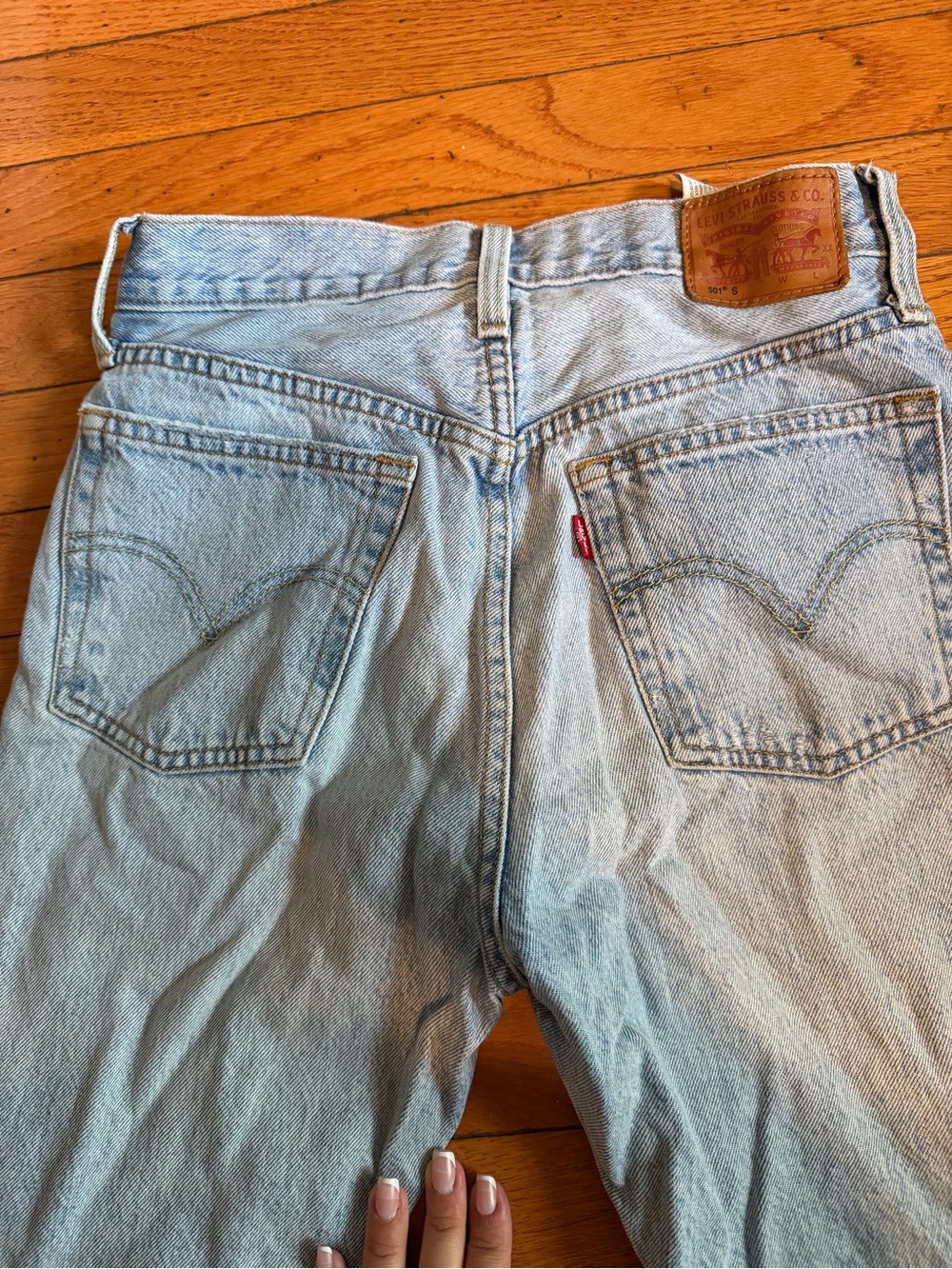 Levi's Light Wash Relaxed Fit Men's Jeans - Pale Blue Denim